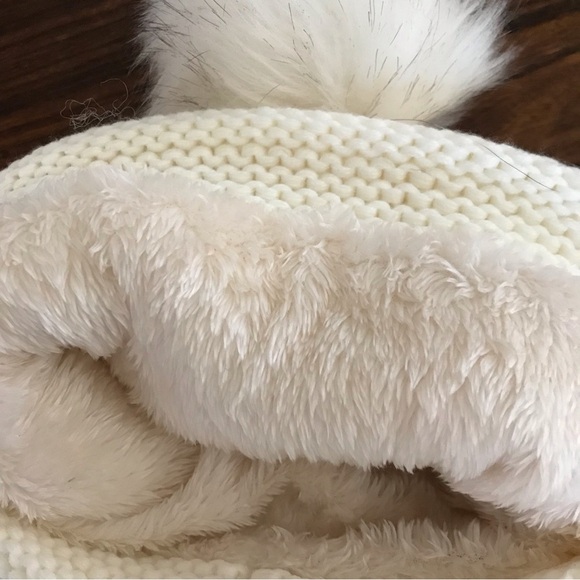 ▪️Knit Beanie with Fur PomPom - Picture 4 of 4